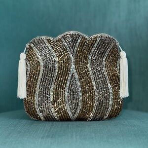 🪐 RARE Vintage Scalloped Metallic Beaded Soft Evening Bag / Clutch‎